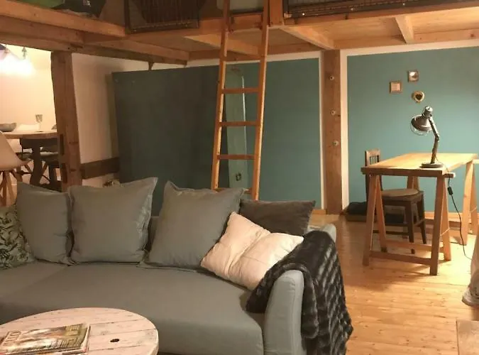 Sonnige Fachwerkwohnung 아파트